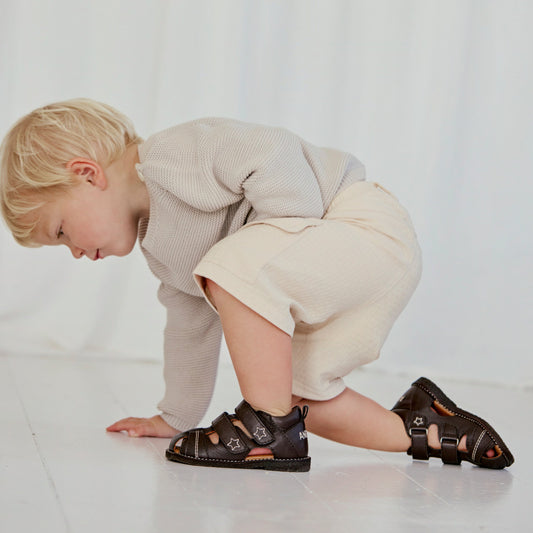 Angulus - Begyndersandal Med Velcro, 0665 - Dark Brown