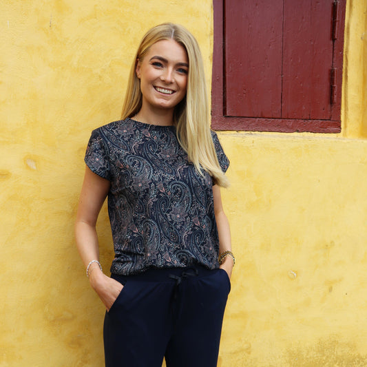 Liberté - Alma U T-shirt SS, 9581 - Night Sky Paisley