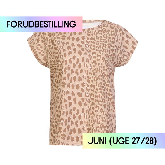 FORUDBESTILLING // Liberté - Alma U T-shirt SS, 9581 - Desert Lux Leo (Levering ca. uge 27/28)