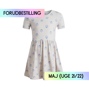 FORUDBESTILLING // Liberté - Alma KIDS Babydoll Dress SS, 9652 - Ivory Cobolt Shell (Levering ca. uge 21/22)
