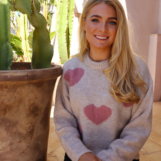 FORUDBESTILLING // Liberté - Fro Heart Pullover, 22259 - Ivory Rose Heart (Levering ca. uge 34/35)